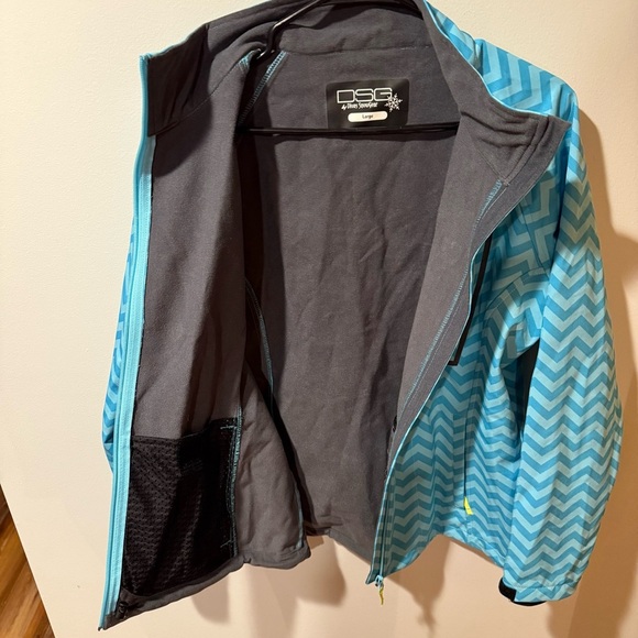 Blue chevron women’s softshell Jacket - Picture 7 of 8